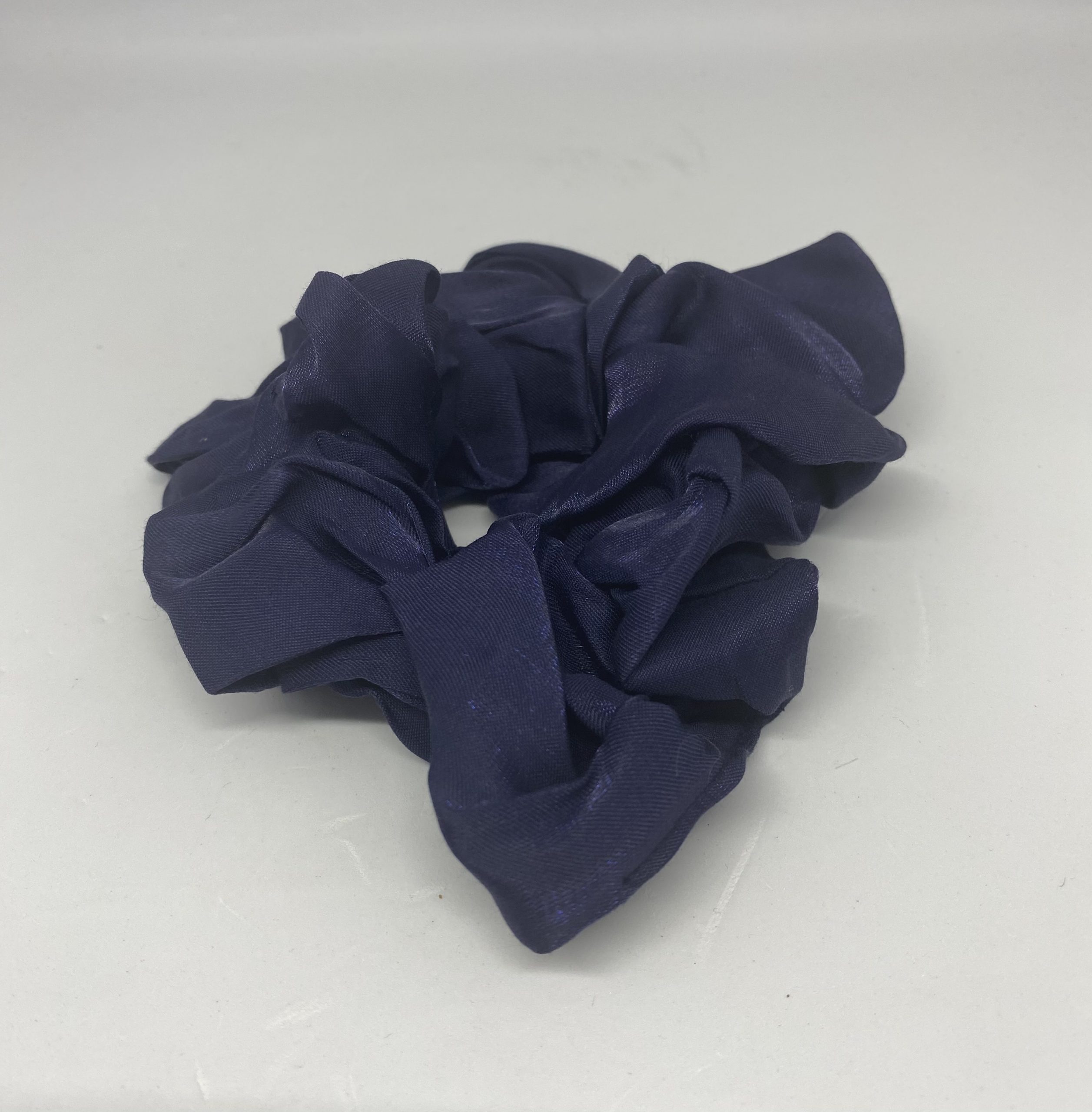 NAVY SATIN SHEEN SCRUNCHIE